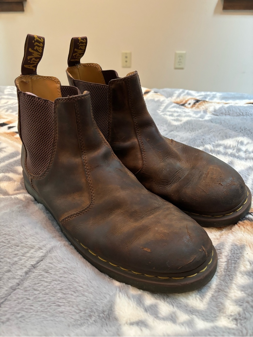 Dr. Martens Men’s Brown Chukka Chelsea Boots 13